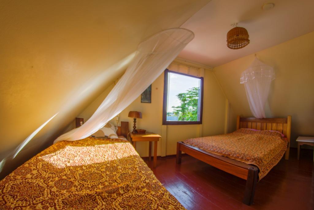 פרמריבו Guesthouse Un Pied-A-Terre מראה חיצוני תמונה