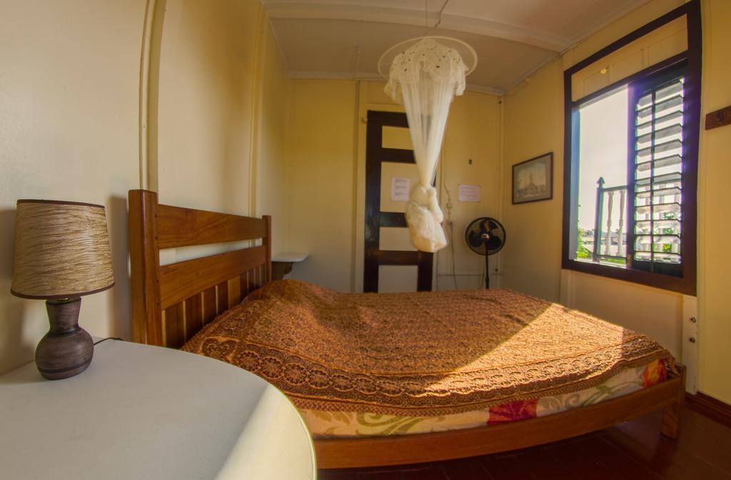 פרמריבו Guesthouse Un Pied-A-Terre מראה חיצוני תמונה