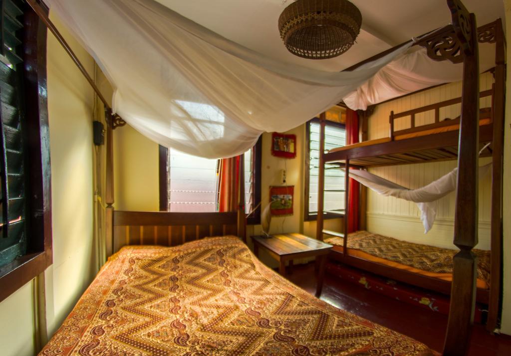 פרמריבו Guesthouse Un Pied-A-Terre מראה חיצוני תמונה